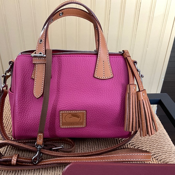 Dooney and bourke pink crossbody bag - Picture 1 of 4